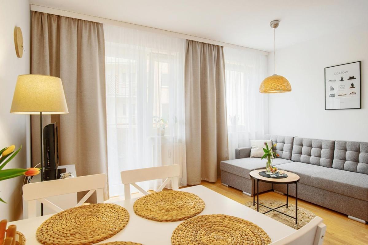 Apartament Gorzow ゴジュフ・ヴィエルコポルスキ エクステリア 写真